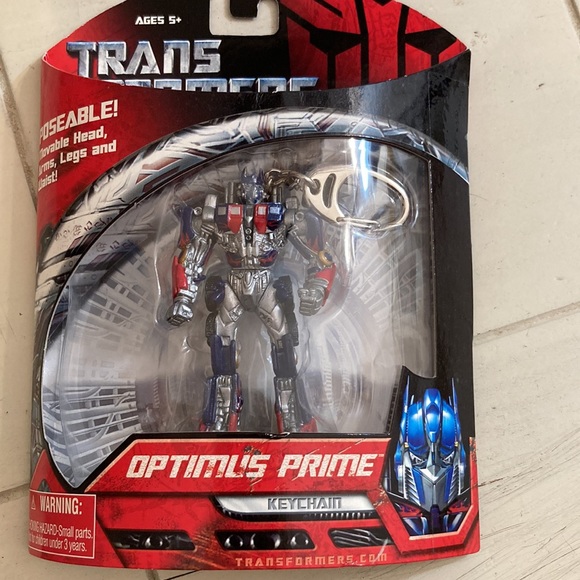 TransFormers Optimus Prime keychain moveable head, legs, and waist new in box - Picture 2 of 6